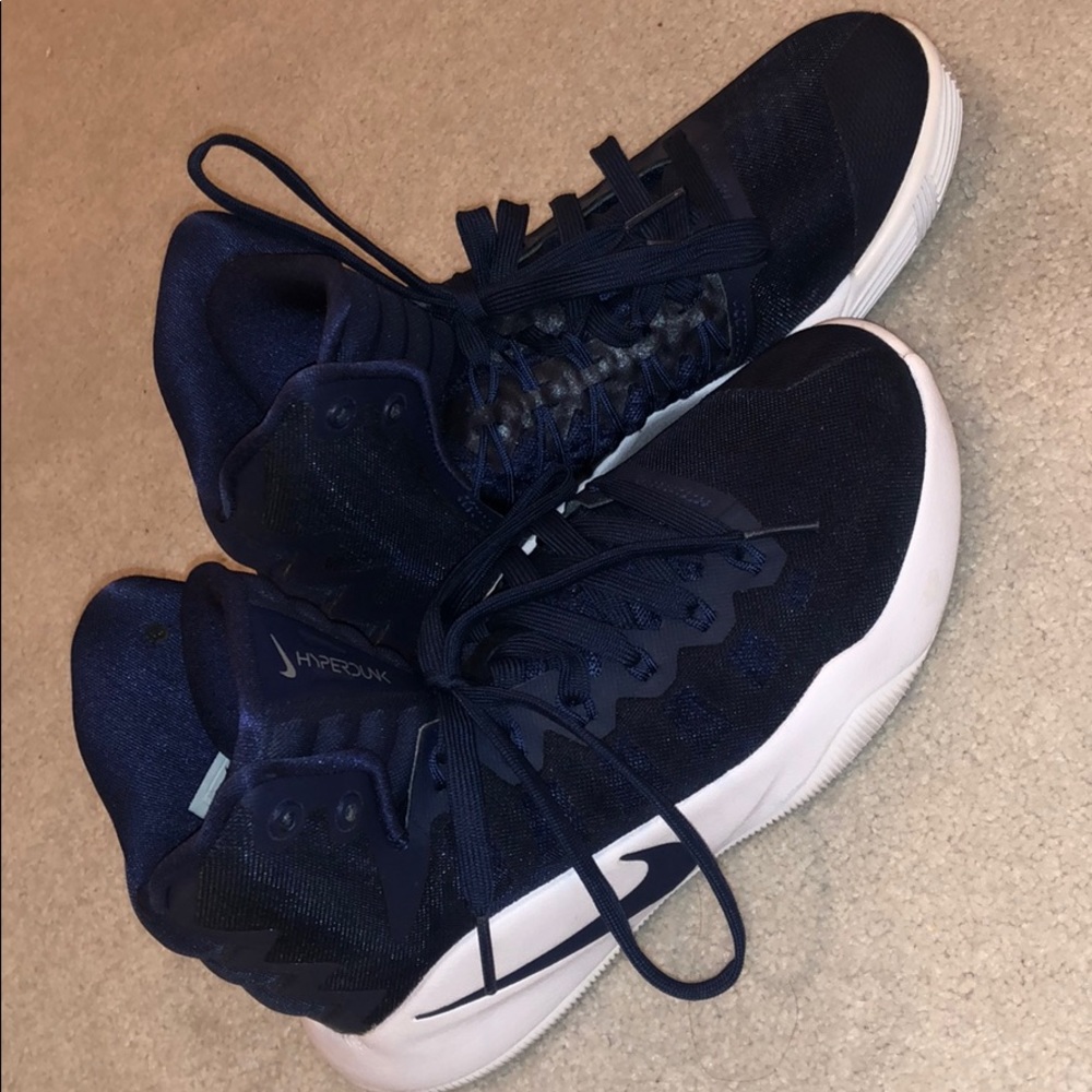 nike hyperdunks navy blue size US 7